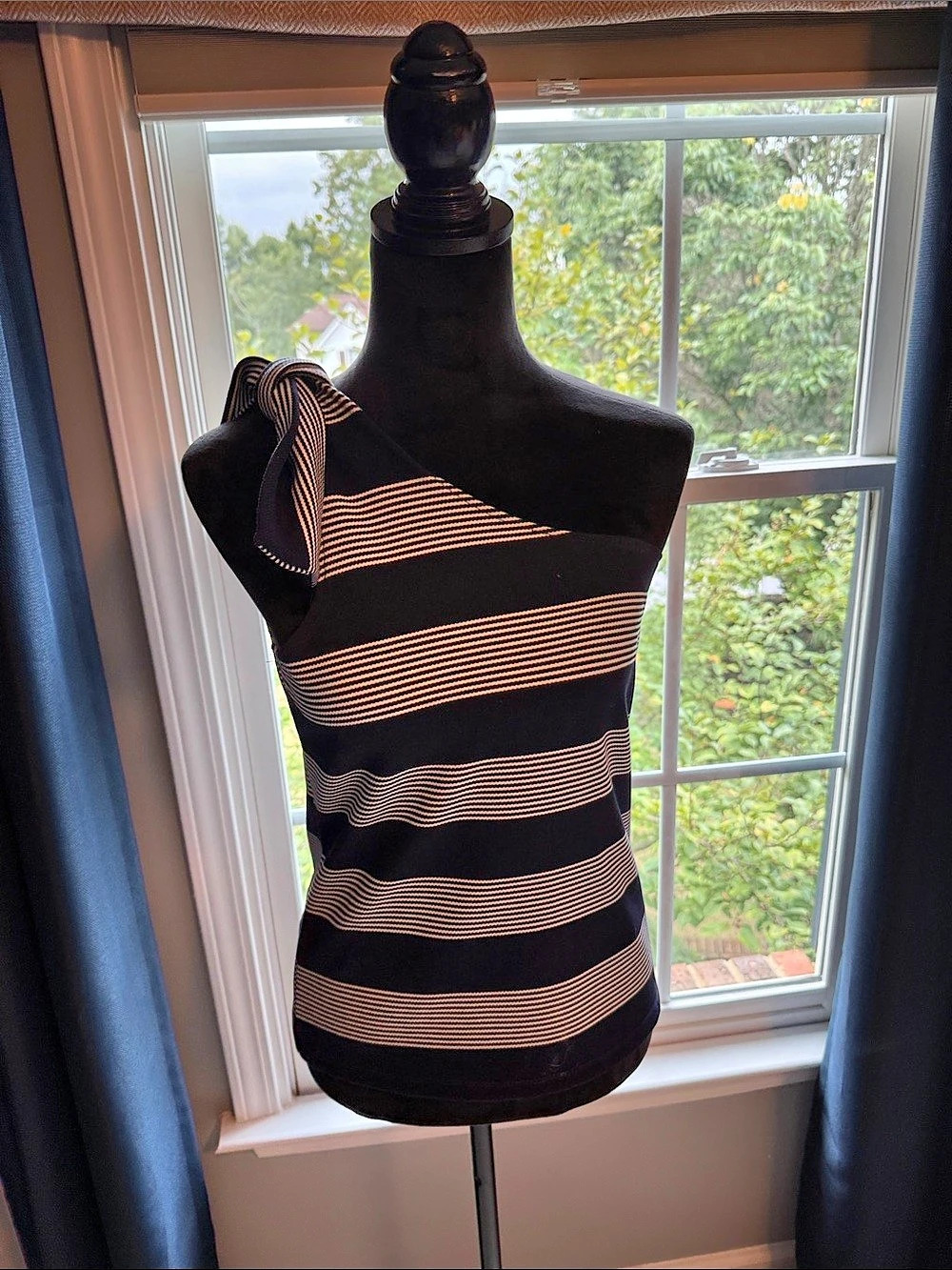 Bishop and Young size small navy and white one shoulder top